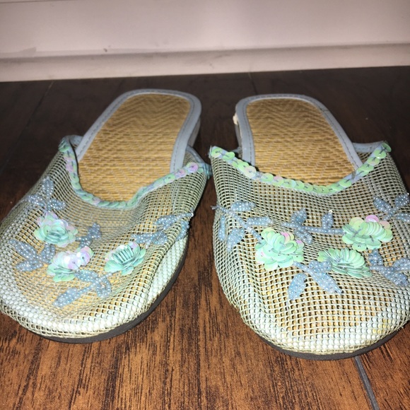 Slid on flats | Amazon - Picture 2 of 4